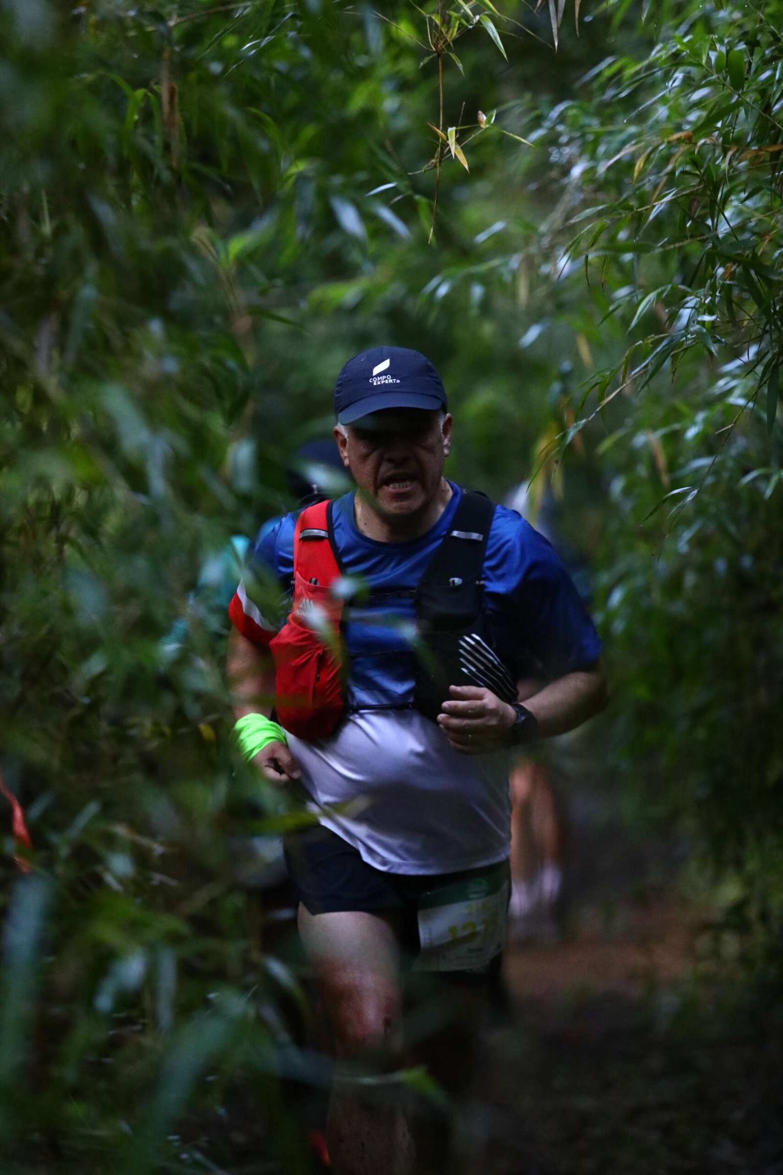 Atleta GEPsport corriendo durante una competencia de resistencia